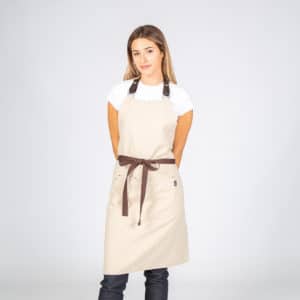 Delantal peto beige tirante piel